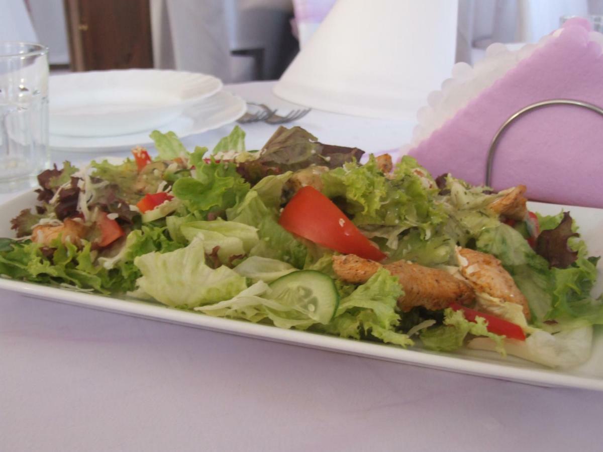 Folwark Tumiany Pokoje & Restauracja Bagian luar foto